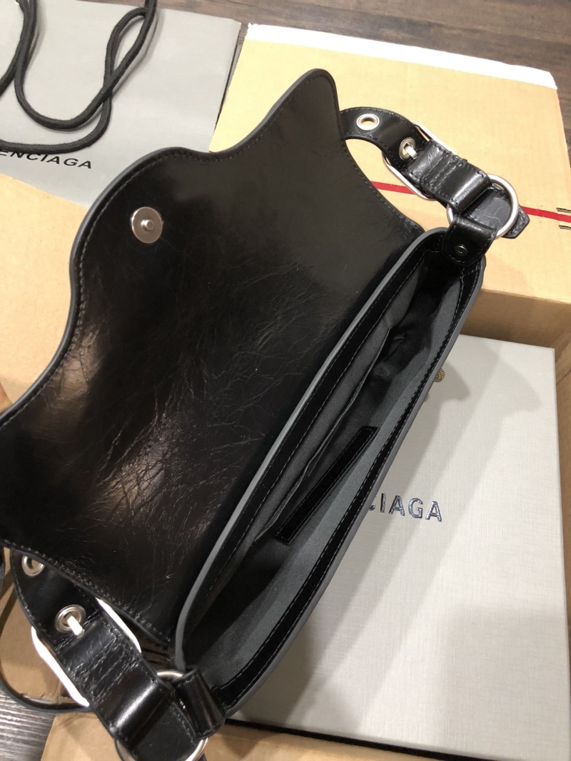 Ba1en*iaga le cagole bags